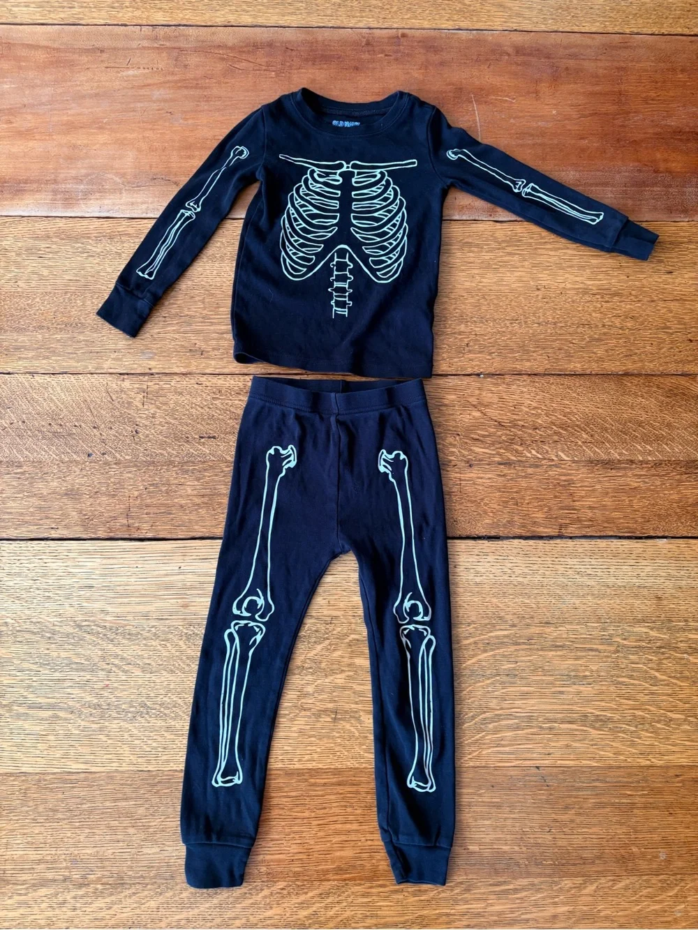 Old Navy Black Glow-In-The-Dark Kids Tee
